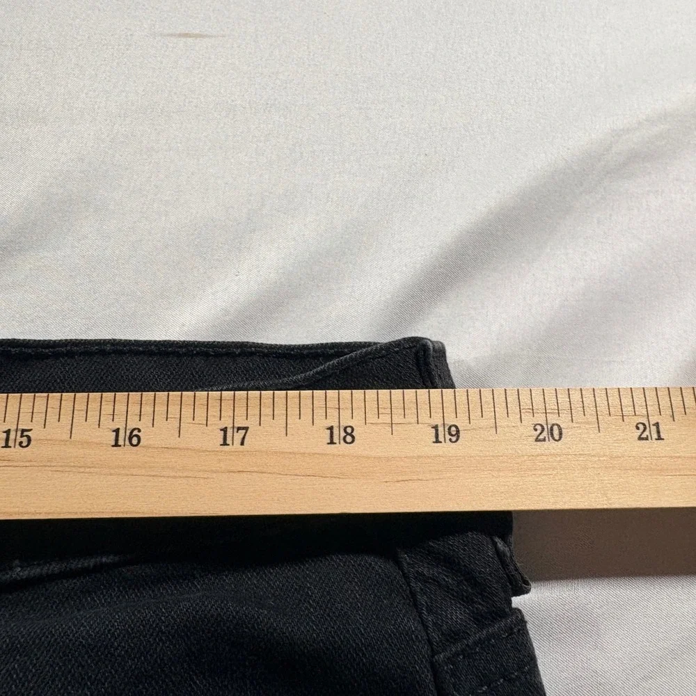 Levis levi 569